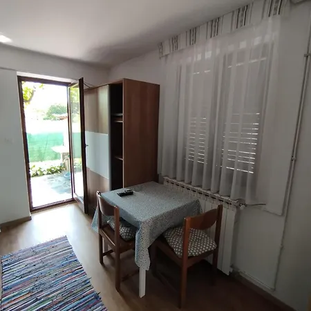 Vera Apartment