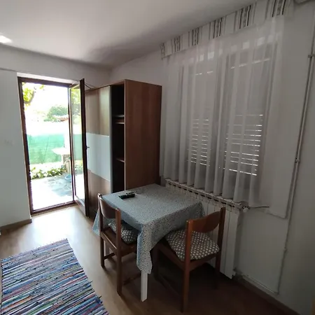 Vera Apartman
